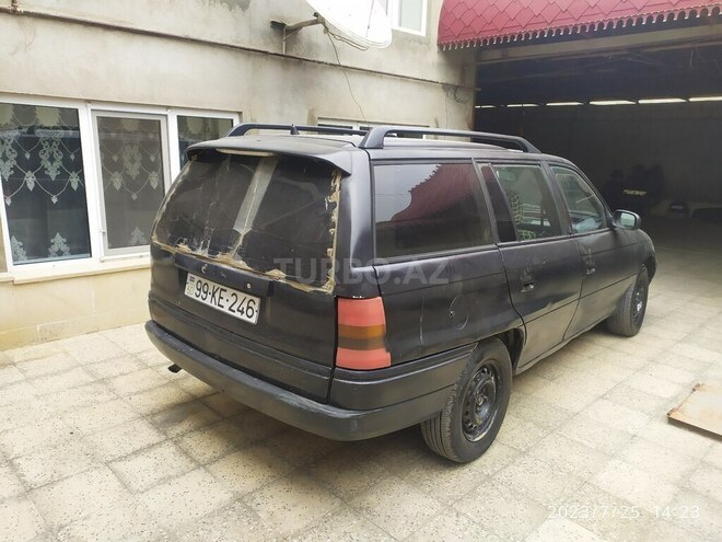 Opel Astra 1996, 268,000 km - 1.6 l - Quba