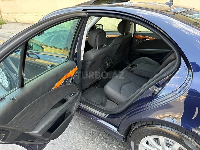 Mercedes E 220 2006, 301,000 km - 2.2 l - Bakı