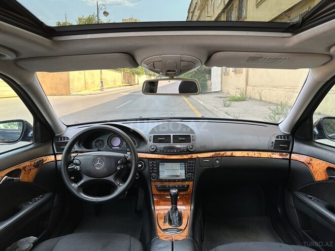 Mercedes E 220 2006, 301,000 km - 2.2 l - Bakı