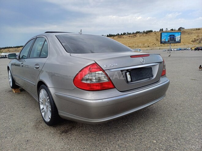 Mercedes E 220 2006, 221,000 km - 2.2 л - Bakı