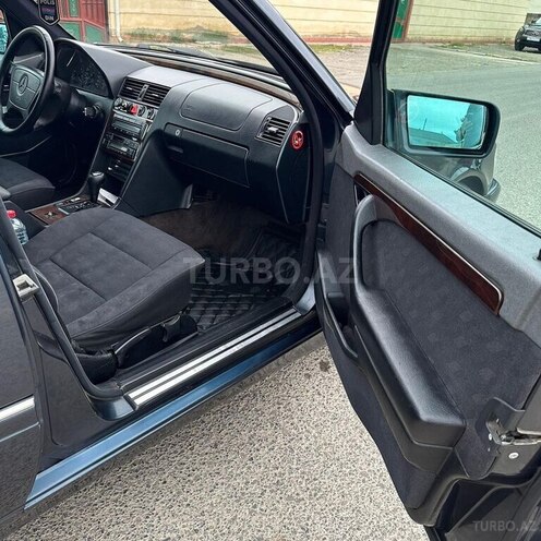 Mercedes C 200 1996, 220,000 km - 2.0 l - Bakı