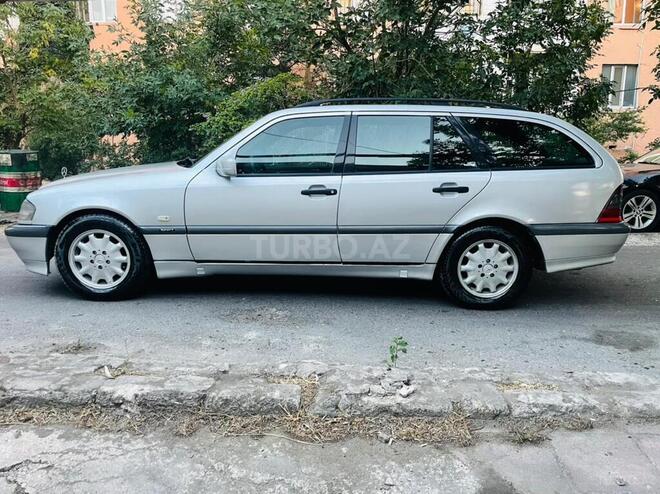 Mercedes C 220 1999, 223,000 km - 2.2 l - Bakı