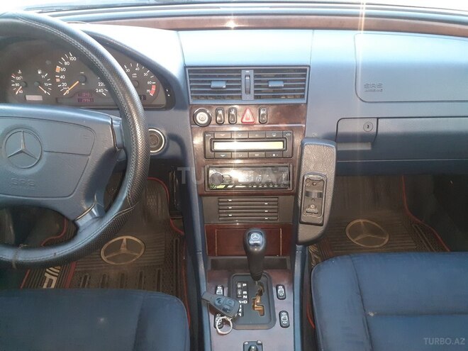 Mercedes C 200 1997, 299,630 km - 2.0 л - Bakı