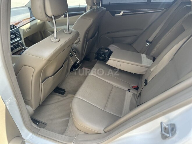 Mercedes C 250 2013, 176,740 km - 1.8 l - Bakı