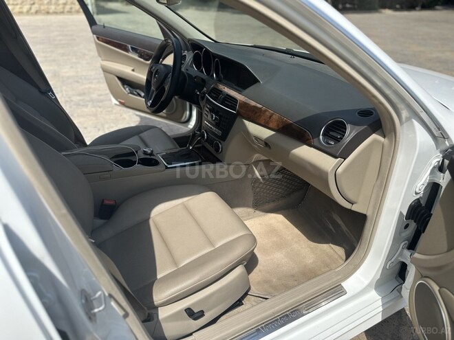 Mercedes C 250 2013, 176,740 km - 1.8 l - Bakı