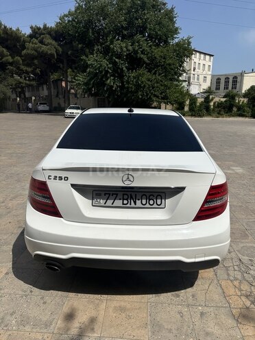 Mercedes C 250 2013, 176,740 km - 1.8 l - Bakı