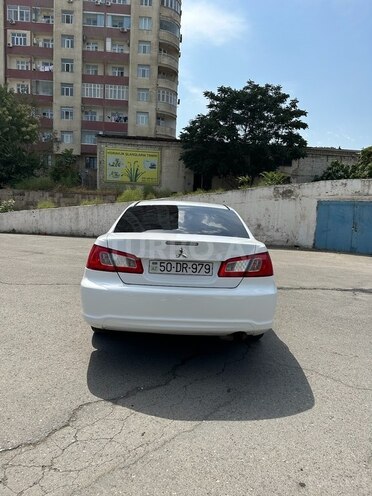 Mitsubishi Galant 2010, 370,685 km - 2.4 l - Bakı