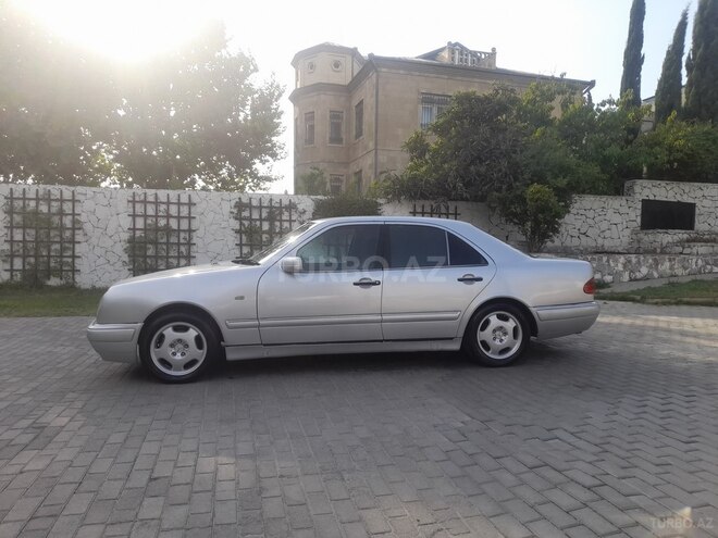 Mercedes E 230 1997, 469,000 km - 2.3 l - Bakı