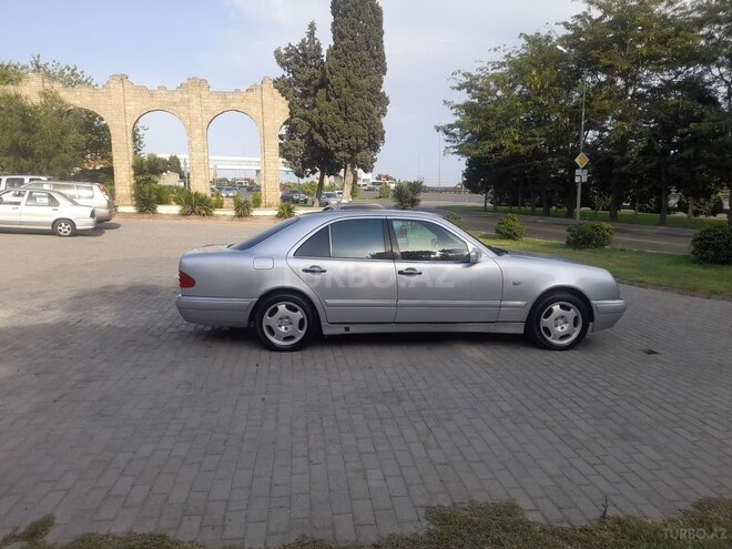 Mercedes E 230 1997, 469,000 km - 2.3 l - Bakı