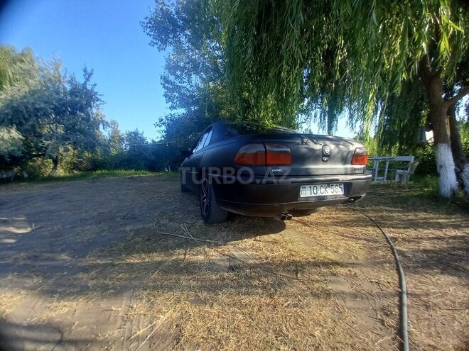 Opel Omega 1998, 333,659 km - 2.0 l - Xudat
