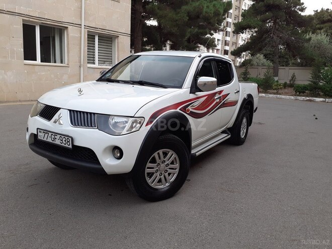 Mitsubishi L200 2009, 301,121 km - 3.5 l - Bakı