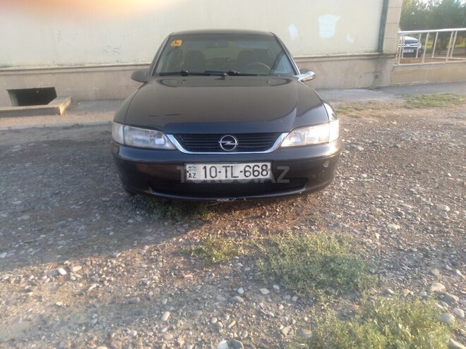 Opel Vectra 1996, 125,147 km - 2.0 l - Yevlax