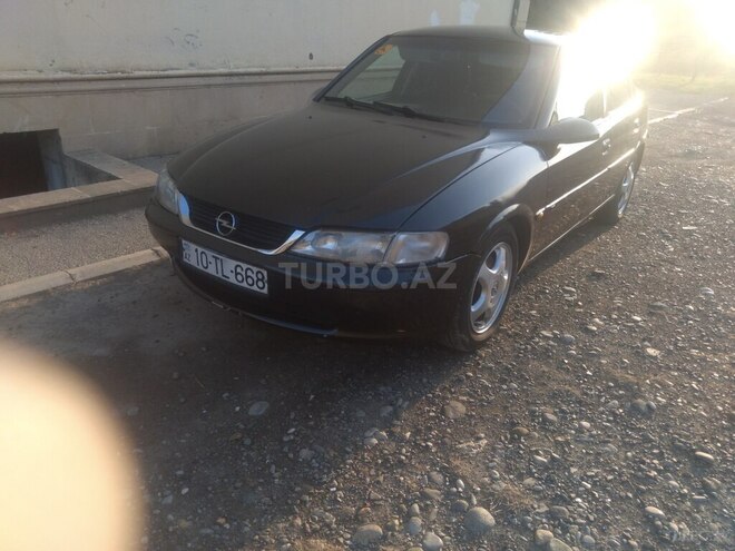Opel Vectra 1996, 125,147 km - 2.0 l - Yevlax