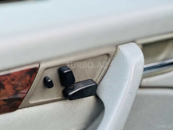 Mercedes C 230 1997, 300,000 km - 2.3 л - Bakı