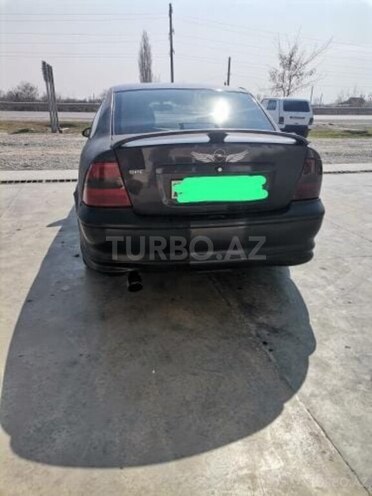 Opel Vectra 1997, 450,000 km - 1.8 l - Saatlı