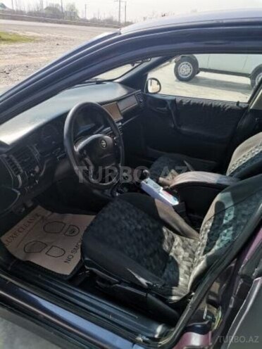 Opel Vectra 1997, 450,000 km - 1.8 l - Saatlı