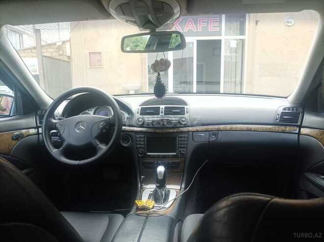 Mercedes E 220 2003, 307,000 km - 2.2 l - Qazax