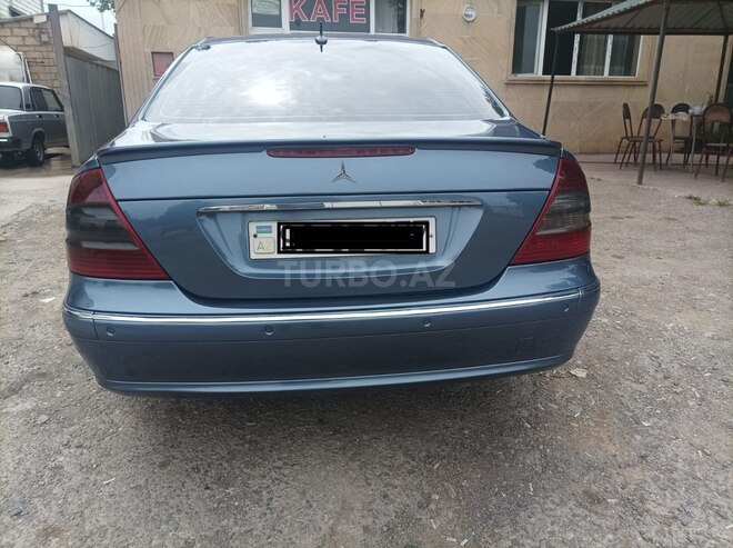 Mercedes E 220 2003, 307,000 km - 2.2 l - Qazax