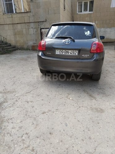 Toyota Auris 2008, 270,000 km - 1.4 l - Bakı