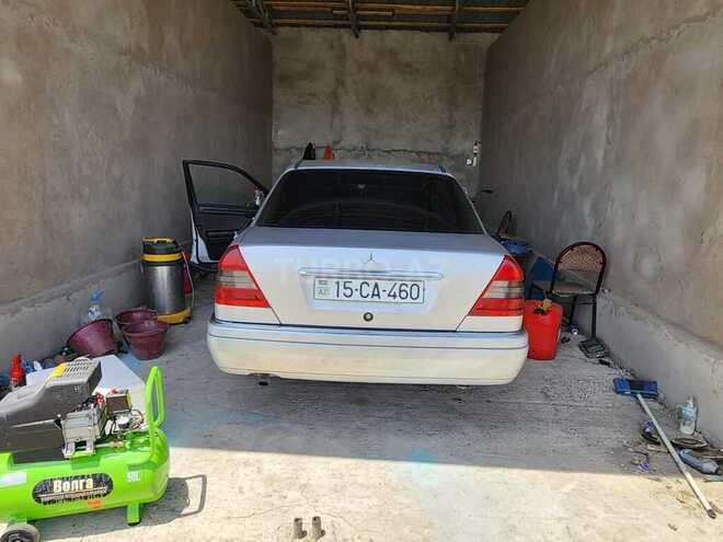 Mercedes C 180 1993, 698,745 km - 1.8 l - Salyan