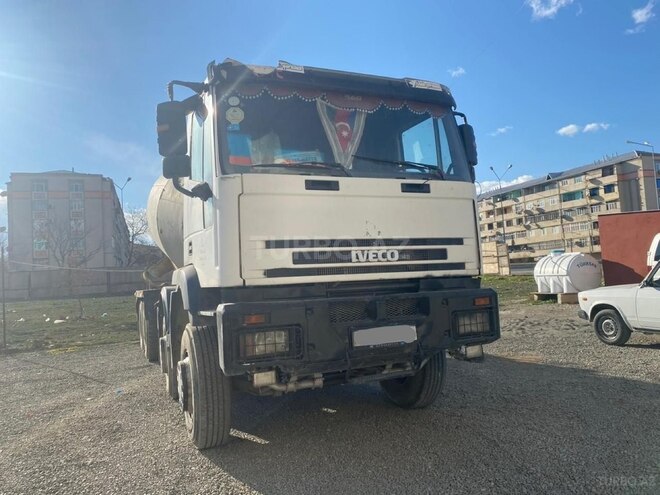 Iveco  2001, 200,000 km - 11.0 l - Gəncə