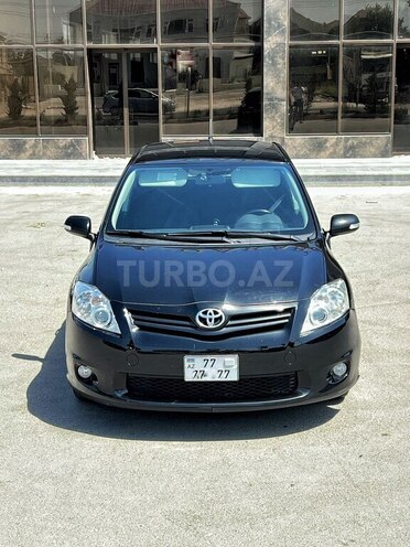 Toyota Auris 2010, 215,300 km - 1.4 л - Bakı