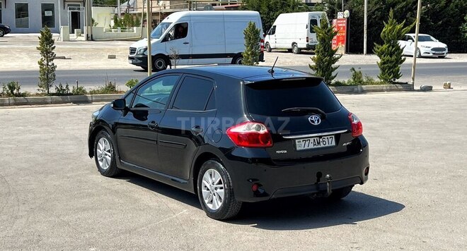 Toyota Auris 2010, 215,300 km - 1.4 л - Bakı