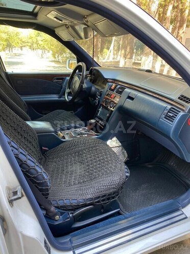 Mercedes E 200 1997, 346,000 km - 2.0 l - Sumqayıt