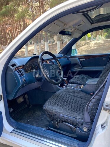 Mercedes E 200 1997, 346,000 km - 2.0 l - Sumqayıt