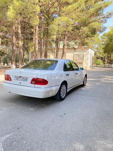 Mercedes E 200 1997, 346,000 km - 2.0 l - Sumqayıt