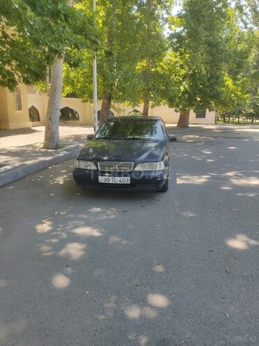 Volvo  1998, 250,000 km - 2.4 l - Naftalan