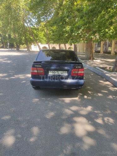 Volvo  1998, 250,000 km - 2.4 l - Naftalan