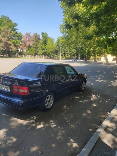 Volvo  1998, 250,000 km - 2.4 l - Naftalan