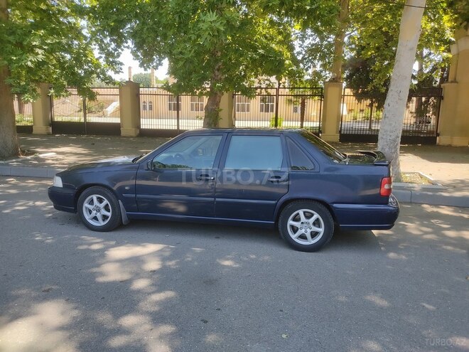 Volvo  1998, 250,000 km - 2.4 l - Naftalan