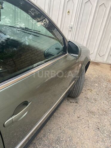 Volkswagen Passat 2003, 245,000 km - 1.8 l - Bakı
