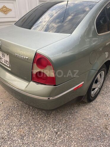 Volkswagen Passat 2003, 245,000 km - 1.8 l - Bakı
