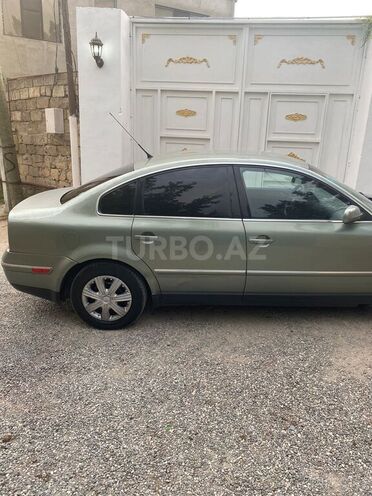 Volkswagen Passat 2003, 245,000 km - 1.8 l - Bakı