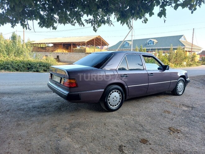 Mercedes E 200 1993, 480,000 km - 2.0 l - Beyləqan