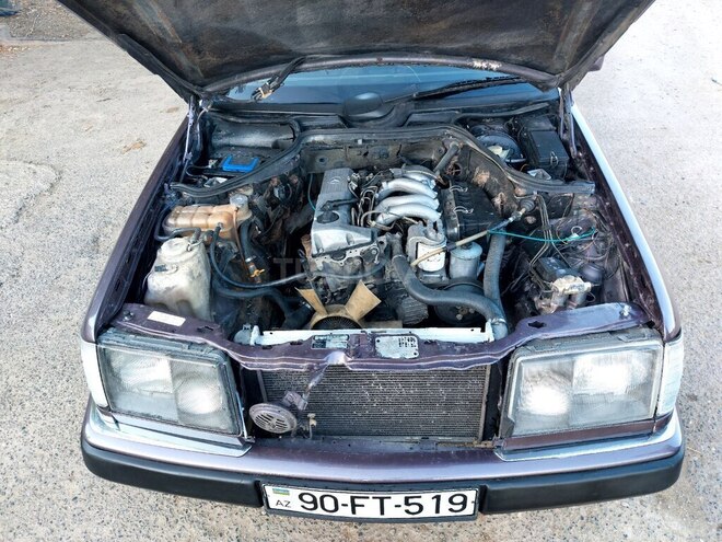 Mercedes E 200 1993, 480,000 km - 2.0 l - Beyləqan