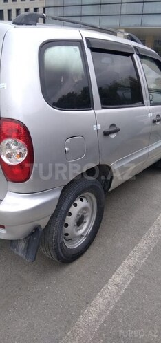 Chevrolet Niva 2006, 107,000 km - 1.7 l - Quba