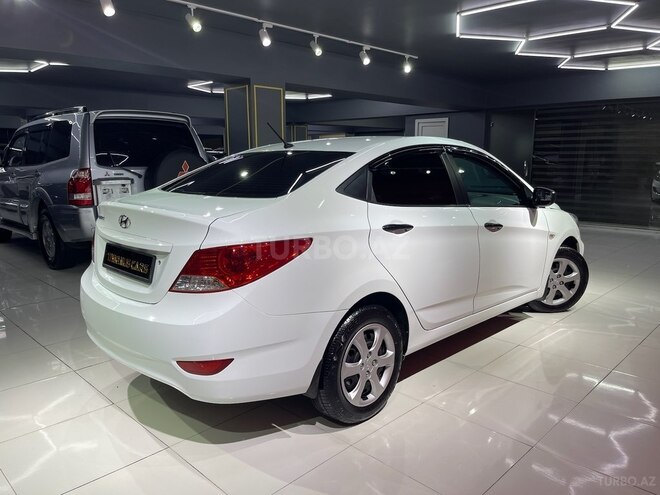 Hyundai Accent 2013, 267,000 km - 1.4 л - Sumqayıt