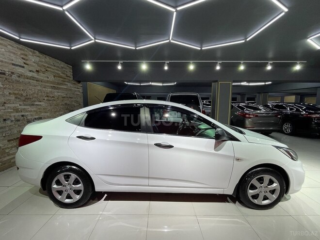 Hyundai Accent 2013, 267,000 km - 1.4 л - Sumqayıt