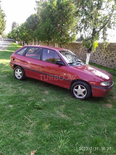 Opel Astra 1993, 150,000 km - 1.4 l - Zaqatala