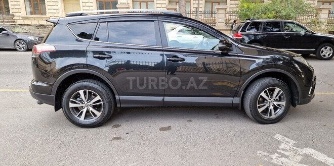 Toyota RAV4 2017, 108,000 km - 2.0 l - Bakı