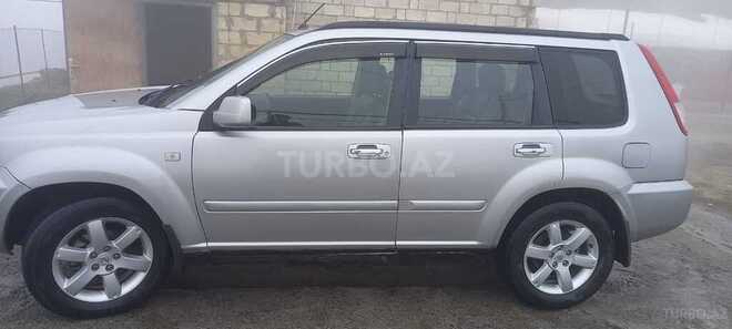 Nissan X-Trail 2005, 212,043 km - 2.0 l - Lerik