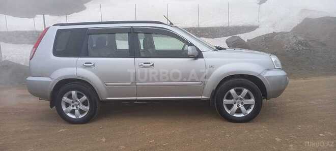 Nissan X-Trail 2005, 212,043 km - 2.0 l - Lerik