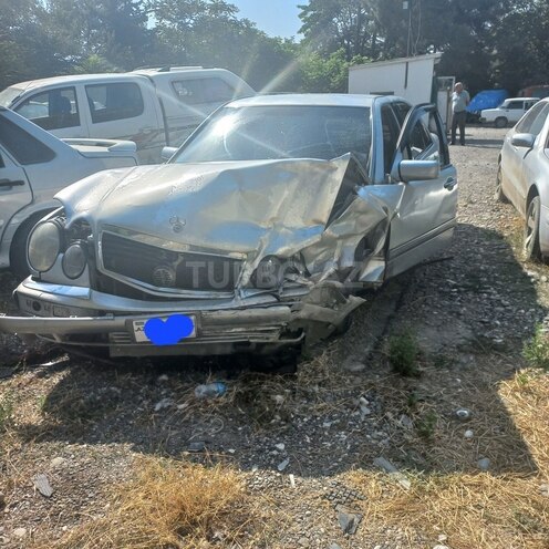 Mercedes E 200 1997, 240,000 km - 2.0 l - Xaçmaz