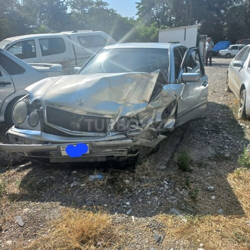 Mercedes E 200 1997, 240,000 km - 2.0 l - Xaçmaz