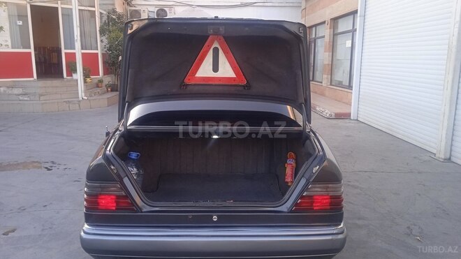Mercedes E 270 1995, 344,000 km - 2.7 л - Bakı