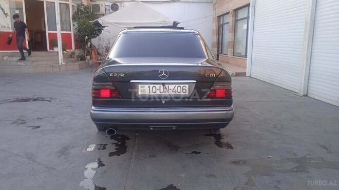 Mercedes E 270 1995, 344,000 km - 2.7 л - Bakı